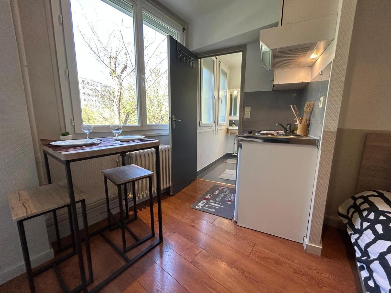 96 - Wi Fi Fibre - Beausejour - Proche Centre Appartement Troyes